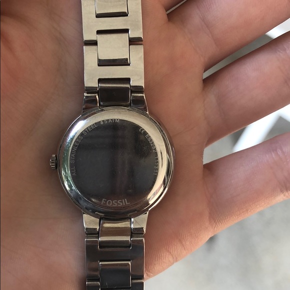 Silver Fossil watch - Picture 4 of 5